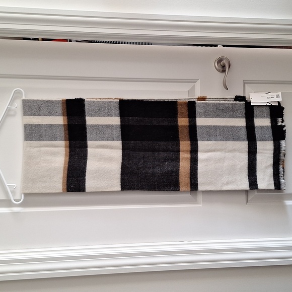 NEW ZARA Knit Scarf - Picture 8 of 8